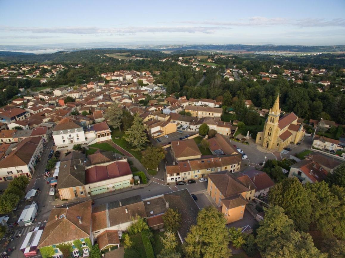 L'Atelier Cosy - Maison De Village Atypique Saint-Georges-d'Esperanche Экстерьер фото